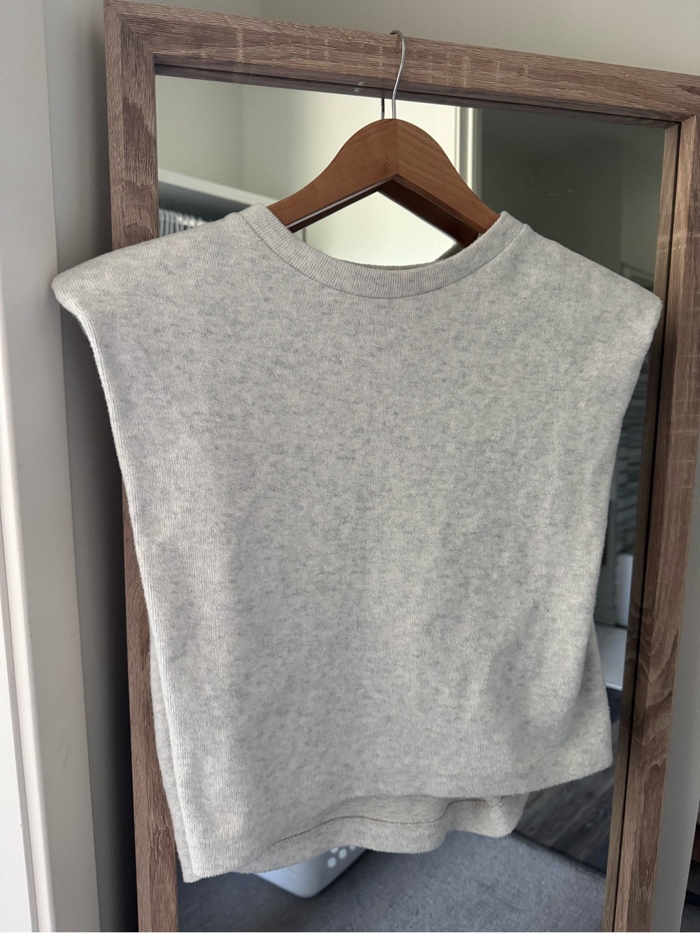 Babaton Heather Light Gray top